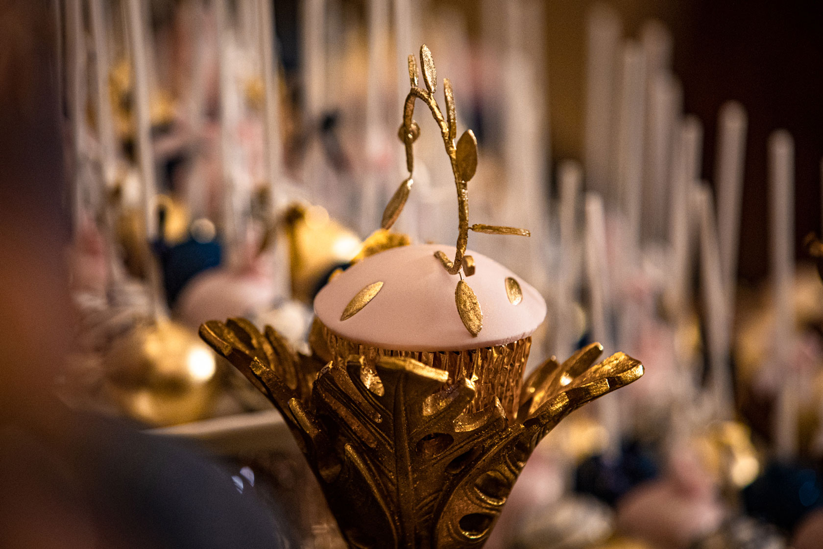 pink and gold cupcake