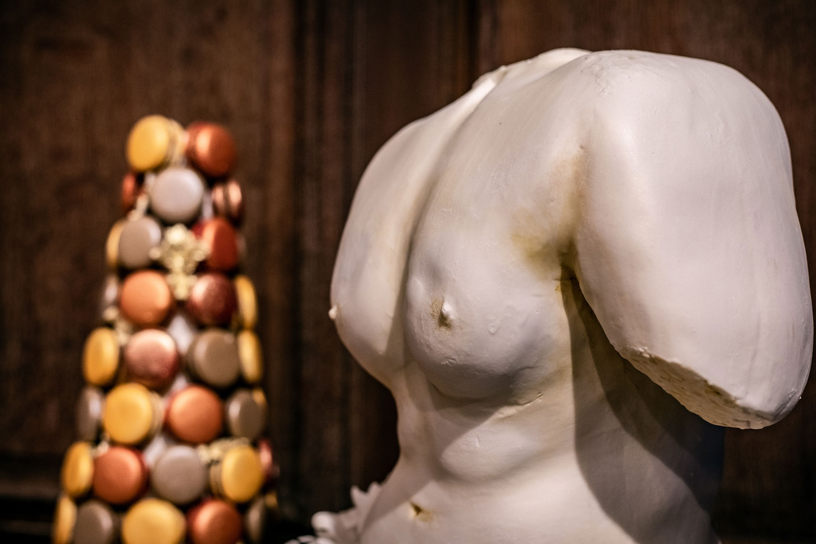 cake statue closeup by GC Couture at Maison Assouline event